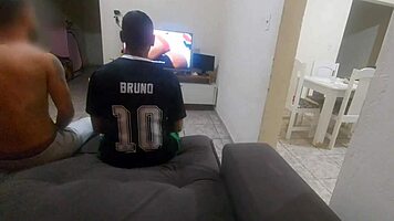 Fiz sexo com amigo do marido por aposta, got so horny I did DP! 🔥