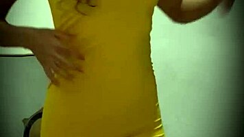 Hidden Camera Catches Colombian Model's Pussy