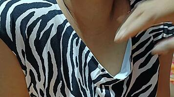 Yo, Indian desi girl Priya gets naughty with her boyfriend in bed