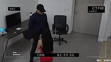 i seduce the head of security with my big cock and cum on his face 😈