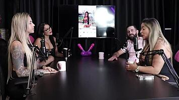 Who did she match with on Tinder? Juli Figueirô and Felipe Larrossa in sheer red