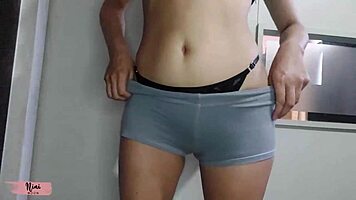 Nini's Leggings Try-On Showcases Her Stunning Big Ass