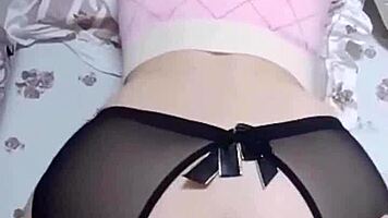 Asian lovers explore squirting pussies in intense sessions