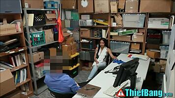 Shoplifting Teen Fucks Security Guard to Avoid Jail!