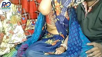 Desi rashi aunty lifts saree and starts fingering in episode one