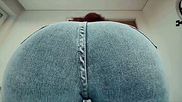 Amateurs explore anal fisting with big asses