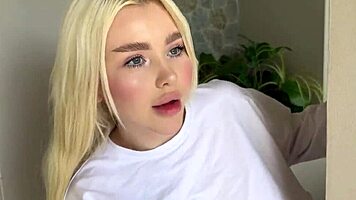 Hey, this college girl in leggings came over and offered sex. We fucked doggystyle until I came inside.