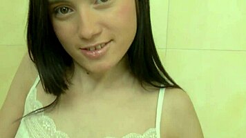 watch uriza x drill her tight pussy?