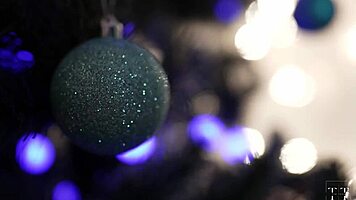 Holy! Catching Lesbian Sex Before Christmas Feels So Uplifting!