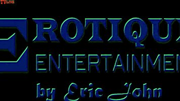 Erotique Entertainment Promo: Het blondin Vanessa Cage suger, knullar Eric John, får sperma på fötterna på ErotiqueTVLive