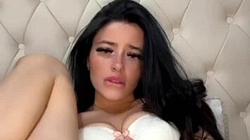 Horny American Exchange Student Girlfriend Delivers Wild Experience