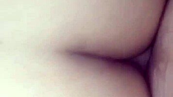 Sexo anal con la culona de mi madrastra en el ba�o