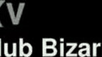 Nikolehardx, fai sbattere quel corpo piccolo 18+ da un dildo mostro!