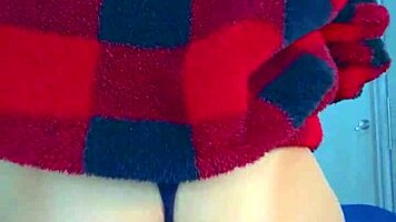 college girls desk-rubbing orgasm with study partner.