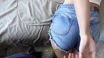 Hermanastro folla a hermanastra virgen a escondidas besos calientes 18