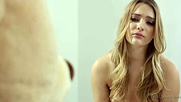 Girls indulge in girl-on-girl threesome orgasms