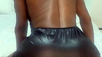 She says, 'Watch my fat curvy ass twerk and shake with vibrator.'