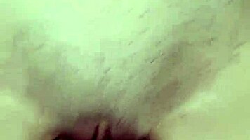 vagabunda sentando e gozando na rola 😈