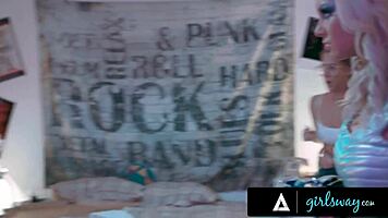 Futuristic MILF dominates vintage nerdy girls in rough threesome scissoring