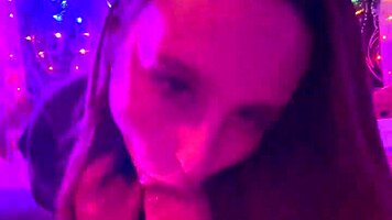 Wow, Laney Grey pompa il cazzo mostro di Brad Newman in POV!