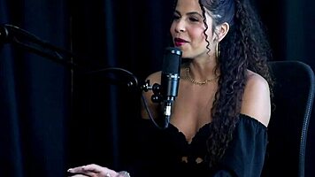 tem certas coisas nela que s�o pequenininhas era modelo deu dicas para mulheres e conversou com a m�e sobre vender conte�dos - sweet karolzinha watch on sheer red