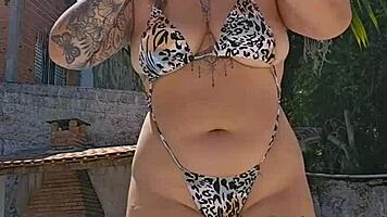 wife flashes big ass in tight body at pool