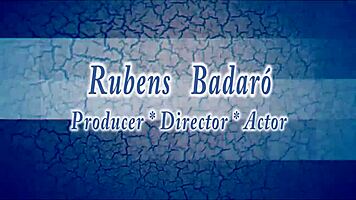 Ninfetinha boldly displays sensuality in full bath