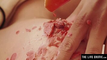 watch this lesbian beauty eat her girlfriends pussy voraciously