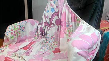 Mizukiimoon's Pregnant Cam Show Teases Sexy Body