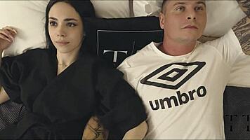 bodybuilder licks beautiful pussy and cums