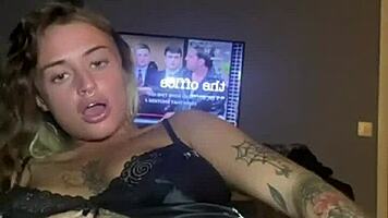 Horny Goth Slut Fucks Her Tight Ass Anal Style!