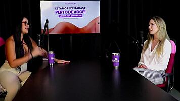 loira safada demonstra o seu boquete mostra os peitos depois de dizer que descobriu uma posi��o pra fazer sexo anal - milena moreau sheer red