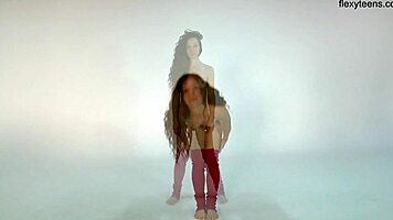 anna ocean, hot gymnast, stretches pussy in gym with small tits 😘🏋️♀️