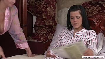 Stepmom Licks And Fingers Her Stepteen