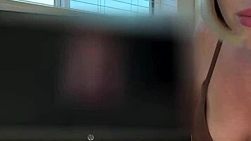 Sugarnadya, the pretty milf pornstar, evaluates male manhood with kinky homemade fetish.