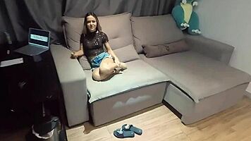 Irma gemea da mini puta de floripa passou pelo teste do sofa chupou deu e gozou e saiu indo pra voltar