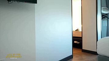 hey, auntie melons wants to go to the nude beach