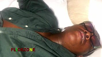 Cum Lands On Wet Sarah's Pussy In Close-Up Homemade Video