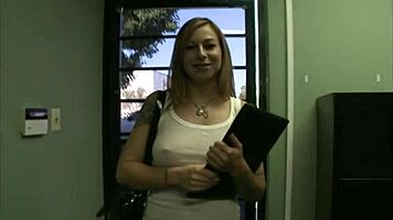 Scarlett Pain's Big Boobs And Tattoos With Big Cock?