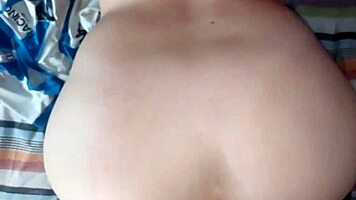 Cogiendo a mi hermanastra blanca culona y tetona
