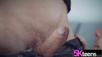 in this high definition scene, hot all natural teen maria wars delivers a hardcore blowjob