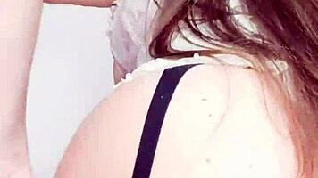 Madrastra anal puta masturbates with hijastro while husband works, loving virtual sex as beautiful latina zorra.