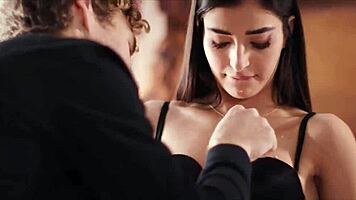 PETITE BRUNETTE DEVOURed BY LOVER