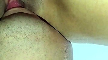 Nalgona En Lenceria Me Da Unos Sentones Deliciosos-Clip