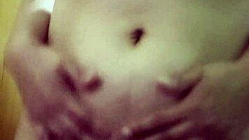 Me Masturbo Solita Deseando Una Grande Verga