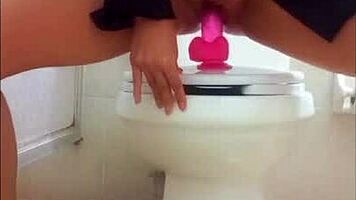 Sexy girl sends dirty video to boyfriend, gets leaked part 1