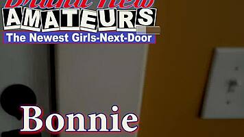 Bonnie Wolf sucks cock 😘