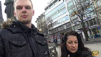 the cuckold watches his gf cum thanks to the rich guy