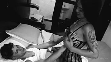 escena caliente en blanco y negro pareja joven venezolana le dan bien duro