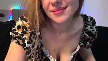 i masturbat my tite pussy after shower, its so wet n sexy